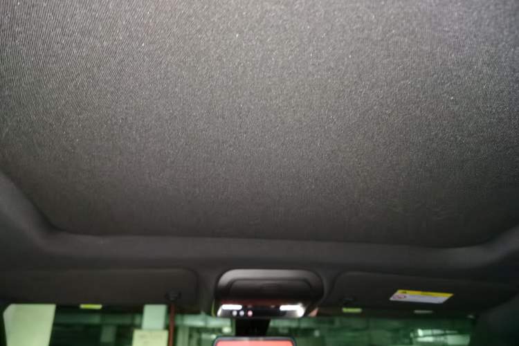 Used Cadillac XT4 2018 28T Two-Wheel-Drive Luxury Model
