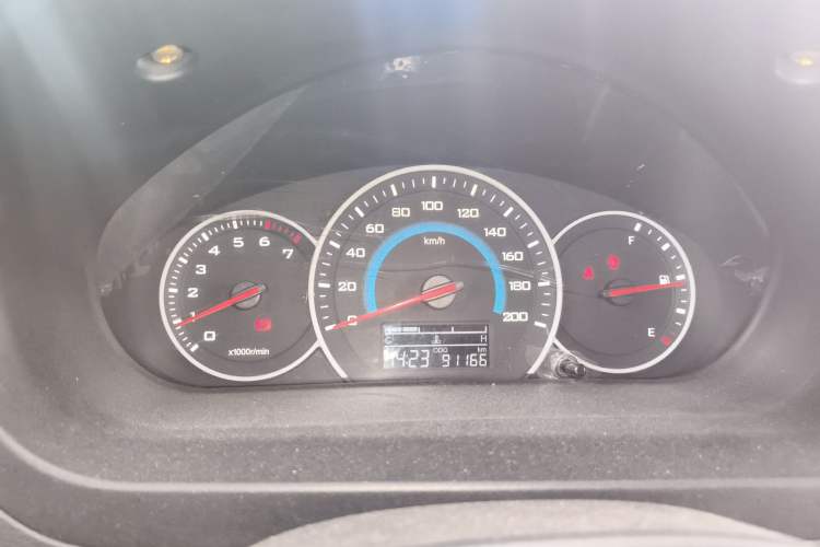 Used Wuling Rongguang V 2015 1.2L Standard Version
