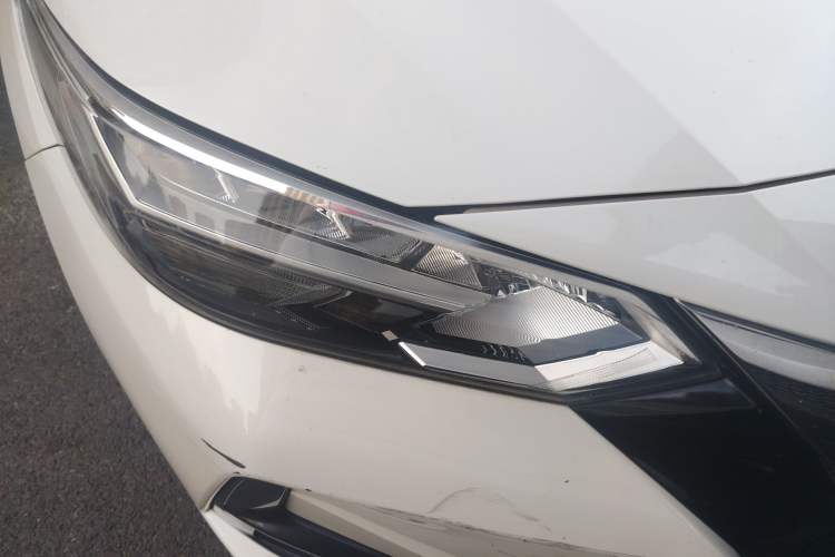 Used Nissan Sylphy 2020 1.6L XL CVT Smart Enjoyment Edition Right Front Headlight