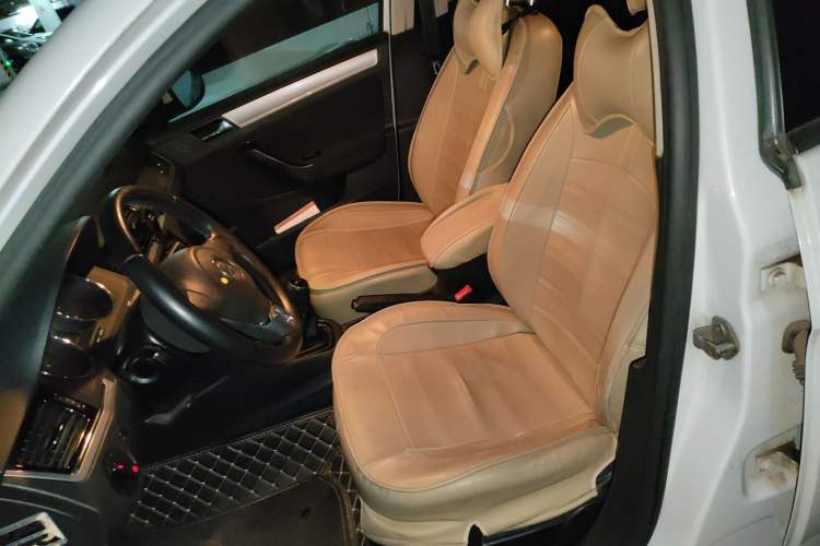 Used Volkswagen Bora 2014 1.6L Manual Fashion Edition
