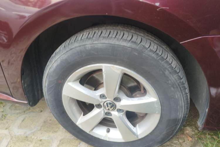 Used Volkswagen Lavida 2013 Revised Classic 1.6L Automatic Fashion Edition
