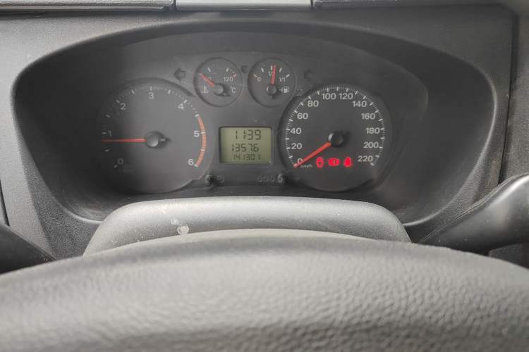 Used Ford Transit Custom 2016 2.2T Short-Wheelbase 6-Seater Mid-Roof Multi-Purpose Vehicle