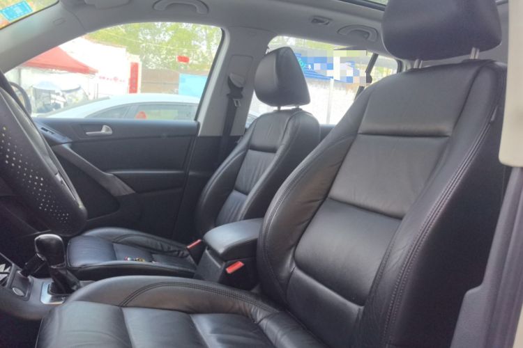 Used Volkswagen Tiguan 2012 2.0 TSI Automatic All-Wheel Drive Elite Edition Left Front Seat