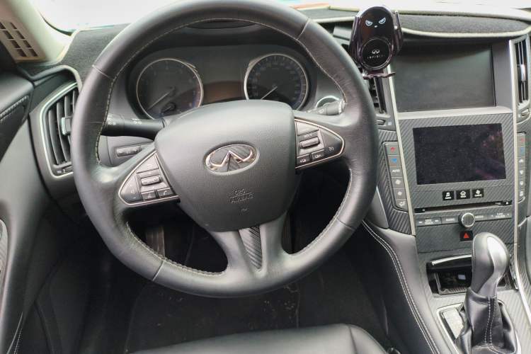 Used Infiniti Q50L 2016 2.0T Comfort Edition Steering Wheel