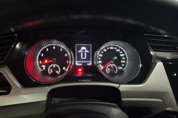 Used Volkswagen Touran 2016 Volkswagen Touran L 280TSI DSG Comfort Edition
