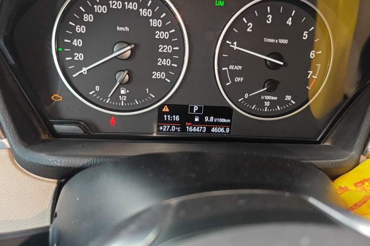 Used BMW X1 2016 sDrive18Li Luxury Model Odometer Close Up