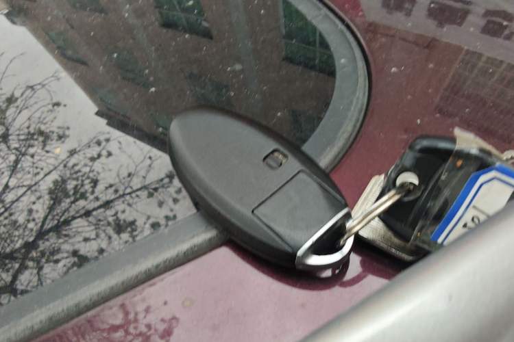 Used Infiniti QX50 2013 2.5L Two-Wheel-Drive Elegant Edition