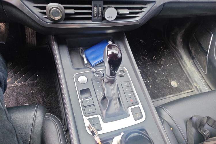 Used BYD Tang 2019 2.0T Automatic SmartConnect Luxury Edition 5 Seats China VI Standard