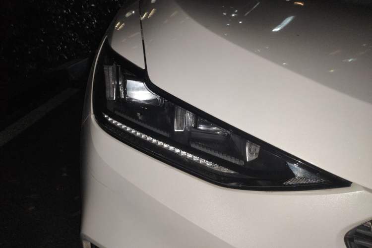 Used Wey VV6 2021 2.0T Two-Wheel Drive Smart Protection+