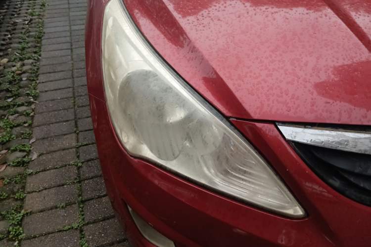 Used Hyundai Verna (older generation) 2010 Sedan 1.4L Automatic Comfort Model GS Right Front Headlight