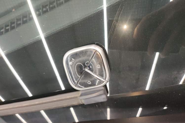 Used Wuling Xingguang 2025 610 km Smart Flagship Version Vehicle Key