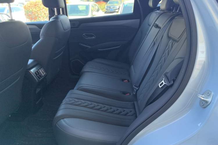 Used BYD Song L DM-i 2025 Intelligent Driving Version 160 km Beyond-Range Type