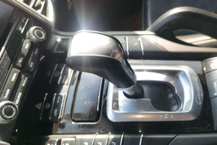 Used Porsche Cayenne 2016 Cayenne Platinum Edition 3.0T