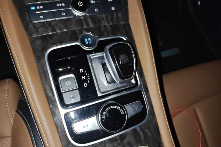 Used BYD Qin New Energy 2017 1.5T Luxury Model Gear Lever