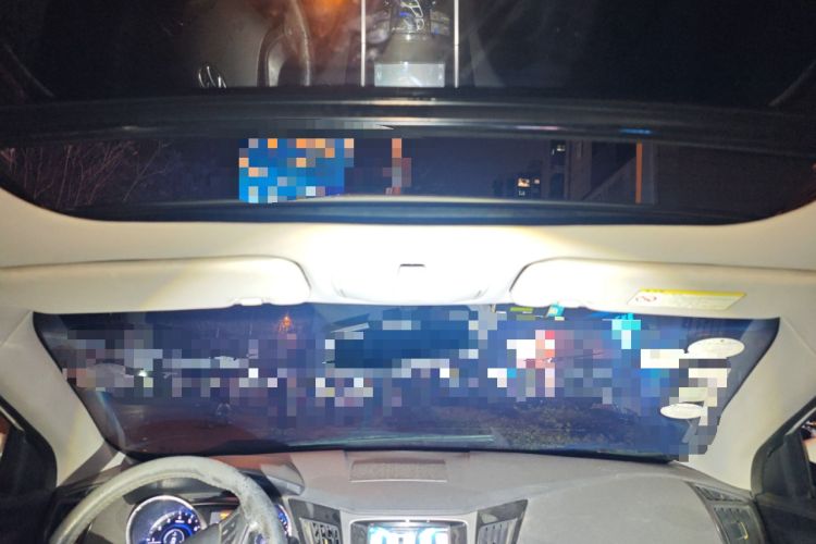 Used Hyundai Sonata 2013 2.4L Automatic Luxury Version China IV Standard Headliner