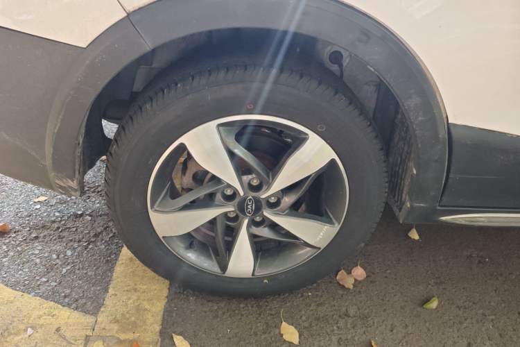 Used JAC Group Refine S3 2017 1.5L Manual Luxury Smart Model Right Rear Wheel Hub