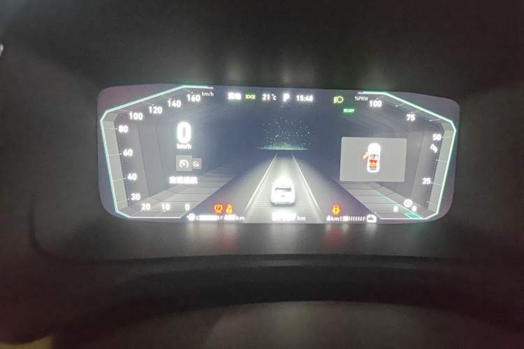 Used Lynk & Co 06 EM-P 2022 PHEV 84 km Range Pro Version Instrument Cluster