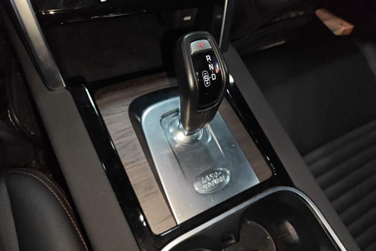 Used Land Rover Discovery Sport 2022 Revised Version 249 PS R-Dynamic S Performance Edition 5 Seats
