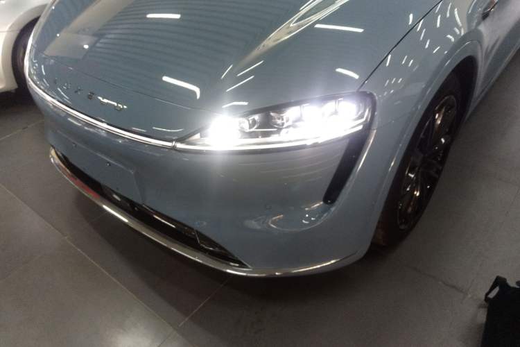 Used Hima Luxeed R7 2024 All-Electric 667 km Max