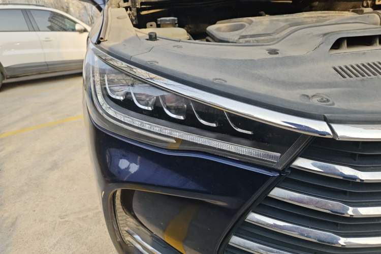 Used BYD Song MAX 2019 1.5T Automatic Smart Connect Ruiyi Sunroof Model 7 Seats China V Emission Standard
