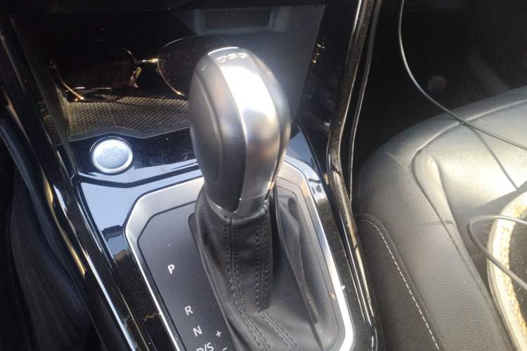 Used Volkswagen T-ROC 2020 280TSI DSG Two-Wheel Drive Comfort Version Gear Lever