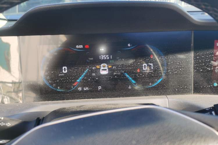 Used Changan CS35PLUS 2023 Enjoy Edition 1.4T DCT Prestige Model
