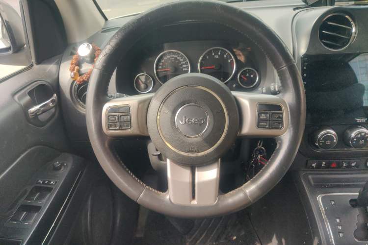 Used Jeep Compass 2012 2.4L Four-Wheel Drive Urban Edition
