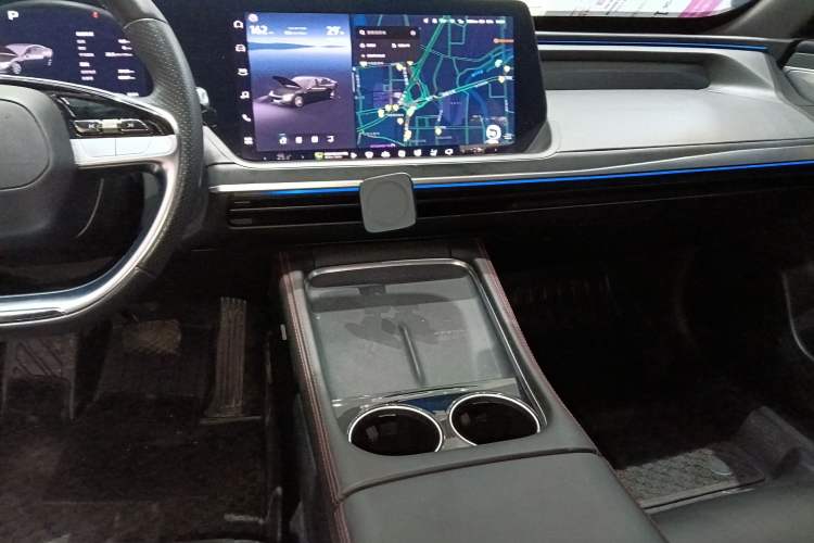 Used XPeng P7 2024 P7i 550 Pro Audio And AC Panel