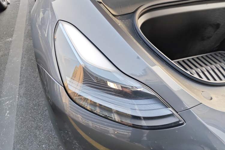 Used Tesla Model Y 2022 Long-Range All-Wheel-Drive Version
