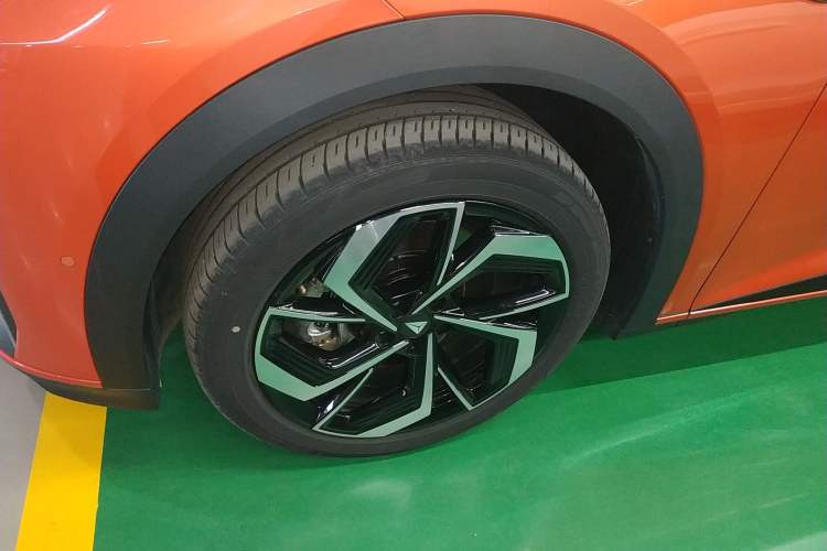 Used Deepal S07 2024 215Max Qiankun Intelligent Driving ADS SE Range-Extended Version
