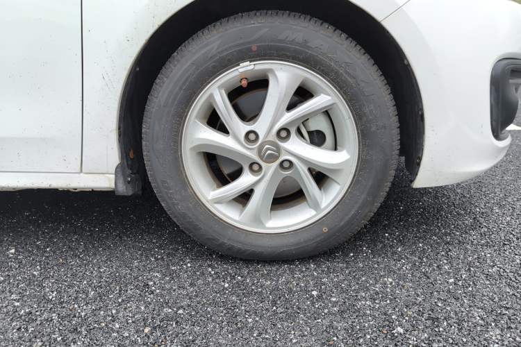 Used Citroen Elysee 2017 1.6L Manual Fashion Model Right Front Wheel Hub