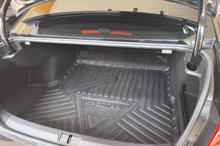Used Volkswagen Magotan 2020 330TSI DSG Luxury Edition Trunk