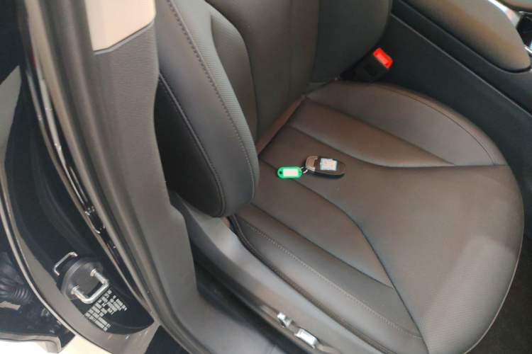 Used Hongqi E-QM5 2024 500km Range Edition