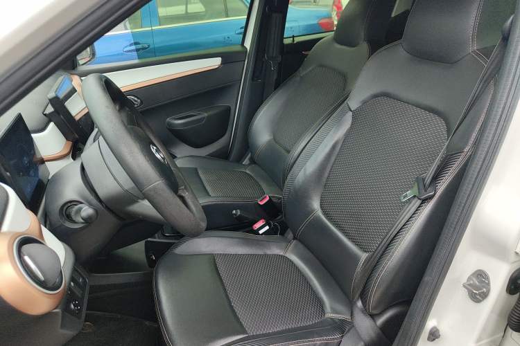 Used Dongfeng NAMMI BOX 2022 Chasing Wind Edition 331 km Standard Model Left Front Seat