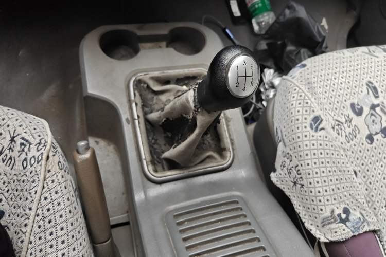 Used FORTHING Lingzhi 2013 M3 1.6L 7-Seater Comfort Model