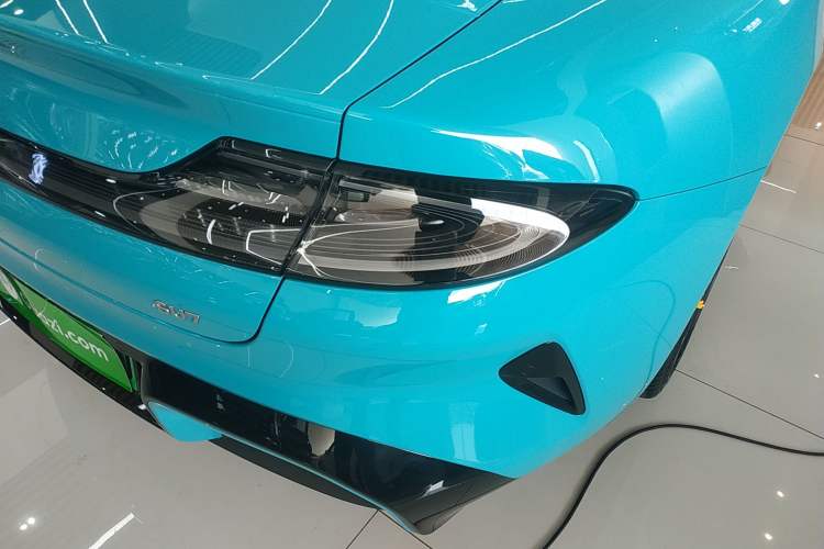 Used Xiaomi Auto SU7 2024 Rear-Drive Long-Range Intelligent Driving Version
