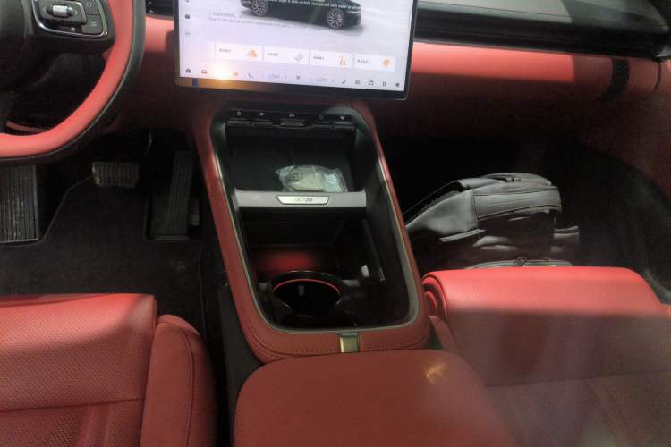 Used Zeekr 007GT 2025 Long-Range Rear-Wheel Drive Intelligent Driving Version 100 kWh Gear Lever