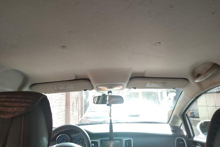 Used Cowin C3 2015 1.5L Manual Gold Diamond Edition
