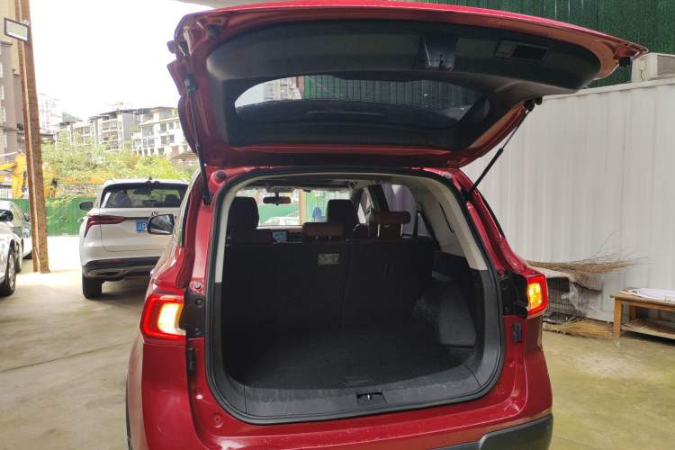 Used FORTHING T5 2020 1.5T Automatic Luxury Model China VI Standard Trunk