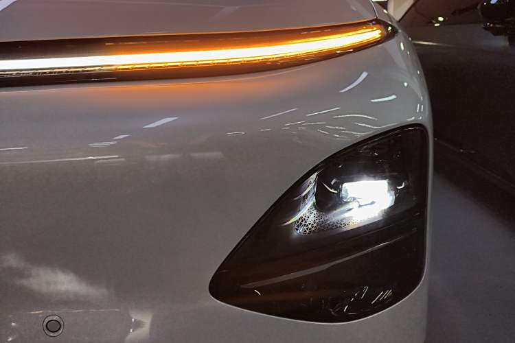 Used XPeng G6 2025 625 Long-Range Max Flagship Edition Left Front Headlight