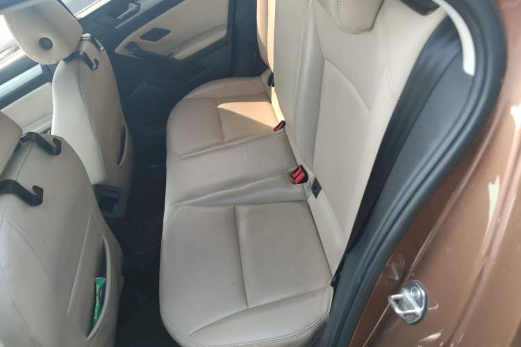 Used Volkswagen Lamando 2019 230TSI DSG Fashion Edition China V Standard Left Rear Seat