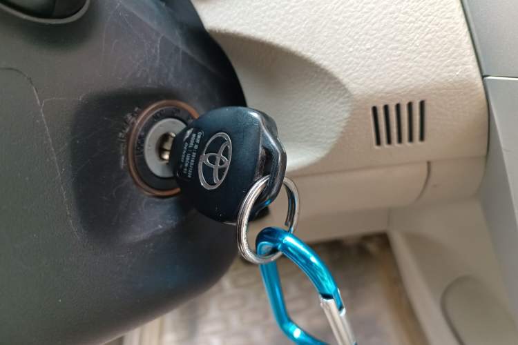 Used Toyota Corolla 2011 1.8L CVT GL-i Vehicle Key