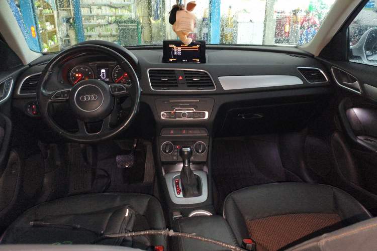 Used Audi Q3 2016 35 TFSI Fashion Model
