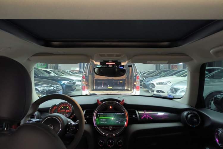 Used MINI 2019 1.5T COOPER Artist Headliner