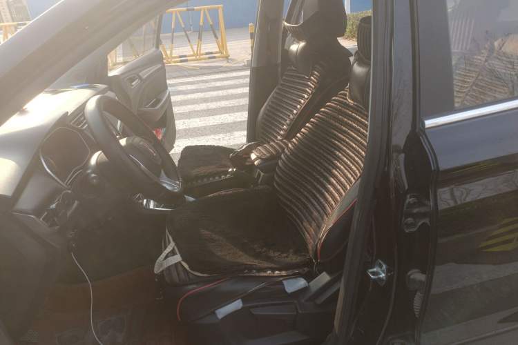 Used Roewe RX3 2018 1.6L Manual Entry-Level Model