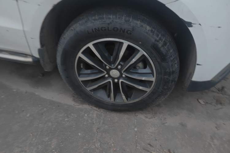 Used Geely Auto Vision X6 2018 1.4T CVT 4G Connected Flagship Edition Exterior 1