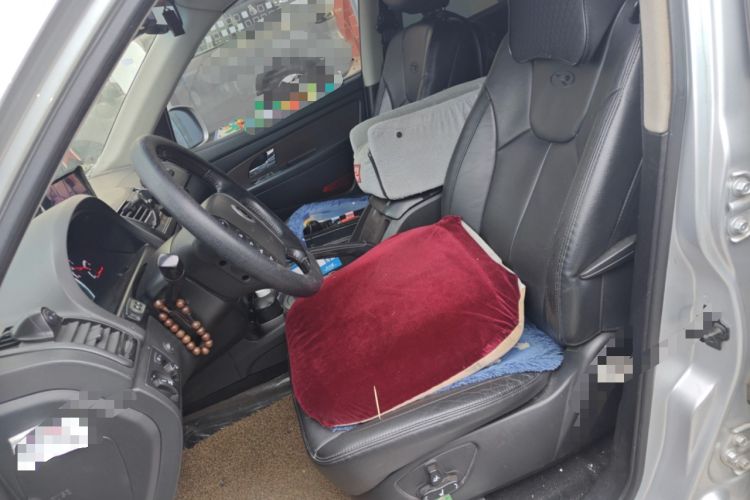 Used SsangYong Rexton W 2014 2.0T Four-Wheel Drive Luxury Navigation Version with 5 Seats