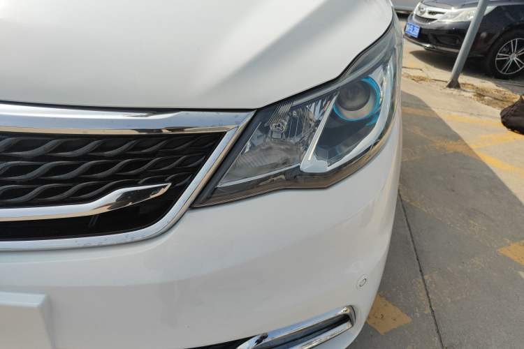 Used CHANGAN KAICHENG Oushang A600 2017 1.5L Manual Luxury Model Left Front Headlight