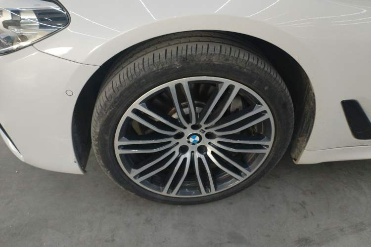 Used BMW 5 Series 2019 530Li Leading Model M Sport Package