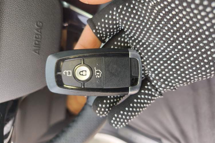 Used Ford Escape 2020 EcoBoost 245 Two-Wheel Drive Smart & Enjoyment Model
